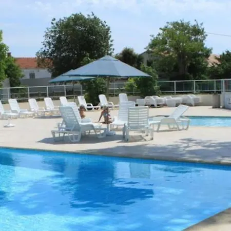 Seaside Campground: Beachside Comfort With Bikes La Cotiniere