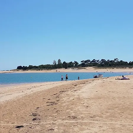 Seaside Campground: Beachside Comfort With Bikes La Cotiniere